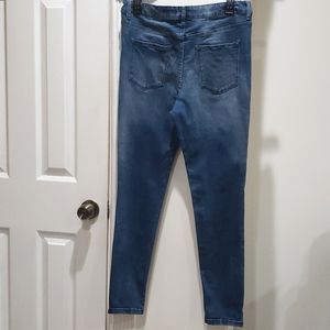 Forever21 Skinny Bleached Denim Size 28